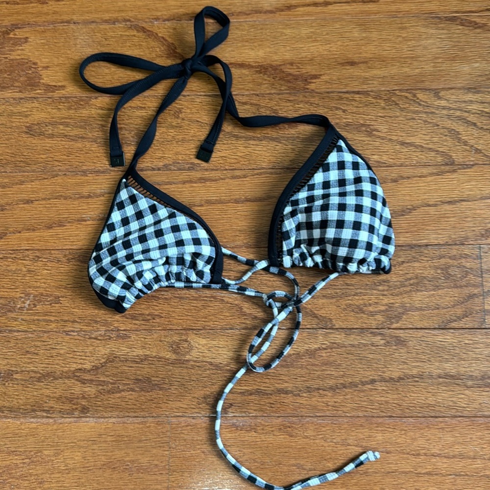 Everything but water bikini top size xs